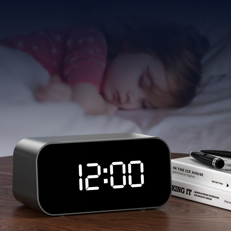 Clock with Full HD WiFi Camera and Recording